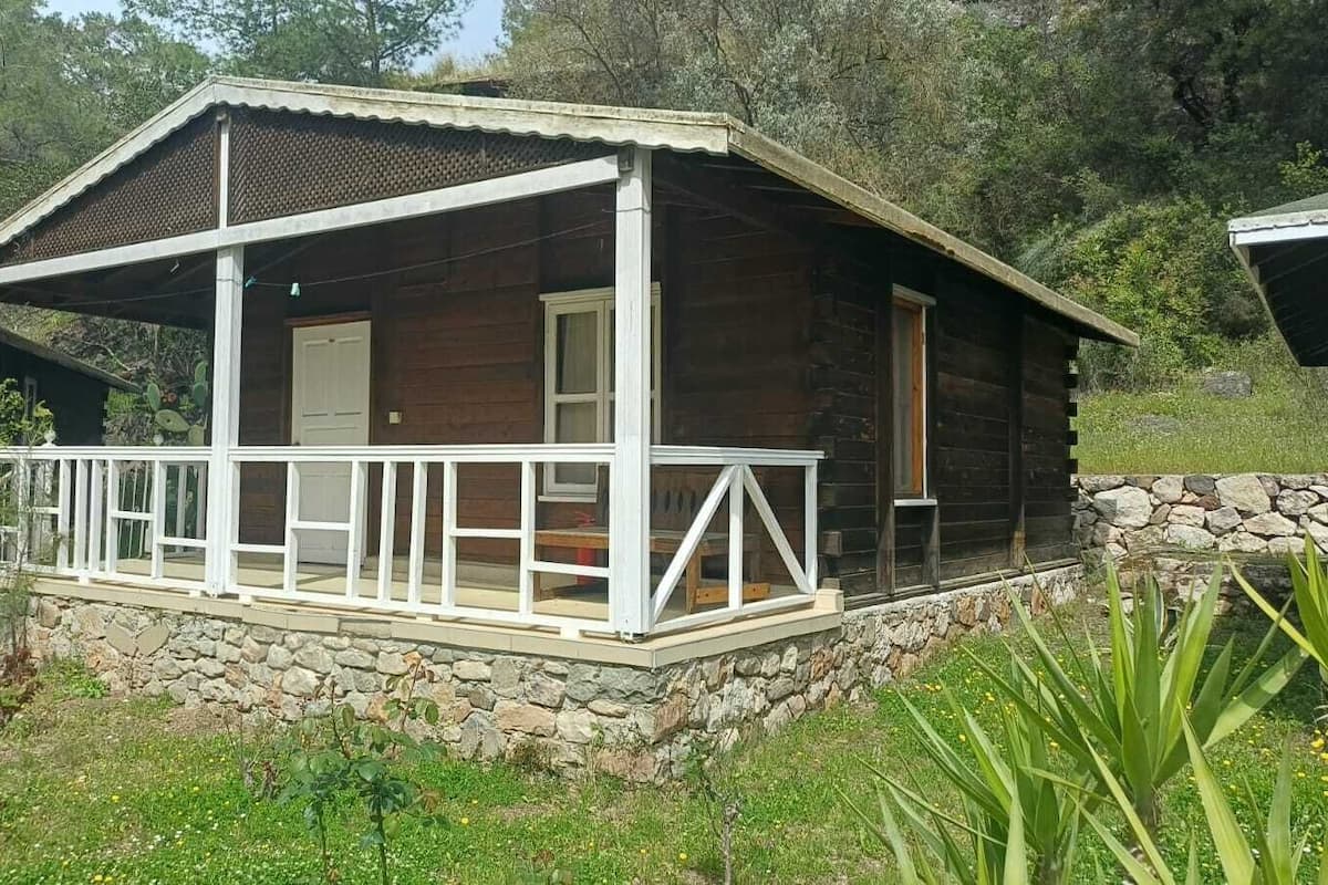 Bungalow | Roupas de cama premium, escrivaninha, espaço de trabalho para notebook