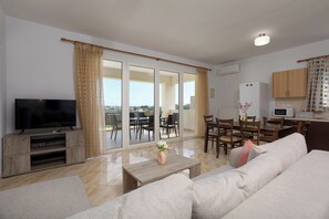 Apartamento, 2 habitaciones, fumadores, balcón | Sala de estar