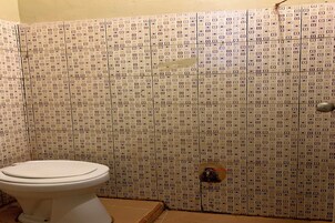 Standard Double Room | Bathroom | Shower, towels, soap