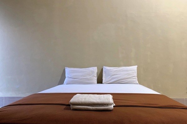 Standard Double Room | WiFi (free), bed sheets
