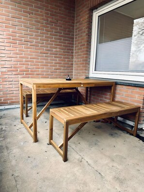 Outdoor dining - FeWo Am Hang – mit Balkon im Grünen (Bad Bentheim)