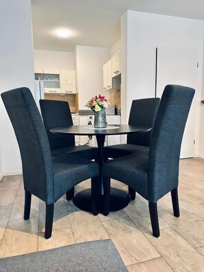 Dining - FeWo Am Hang – mit Balkon im Grünen (Bad Bentheim)