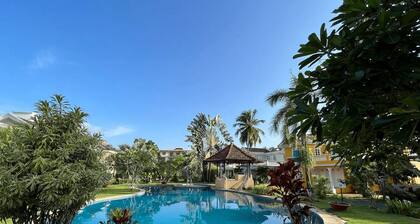 Comfortable 2 BHK with pool Betalbatim Beach