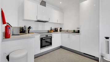 Apartment | Private kitchen | Fridge, microwave, oven, dishwasher