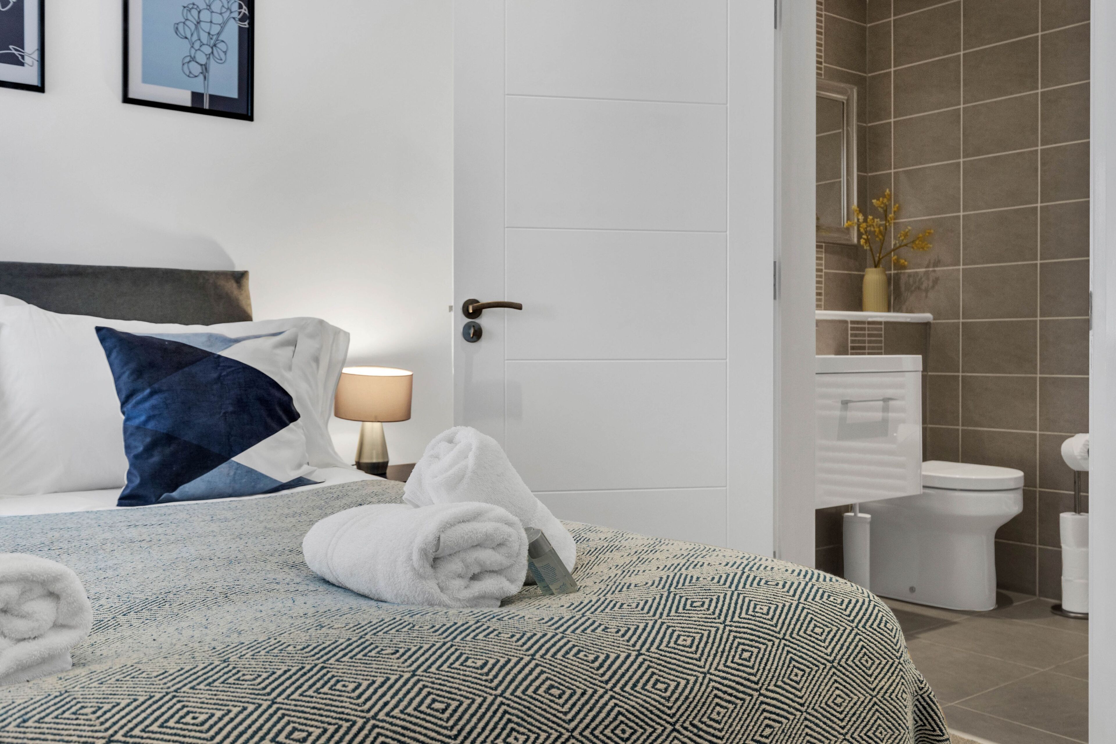 Apartment | 2 bedrooms, iron/ironing board, bed sheets