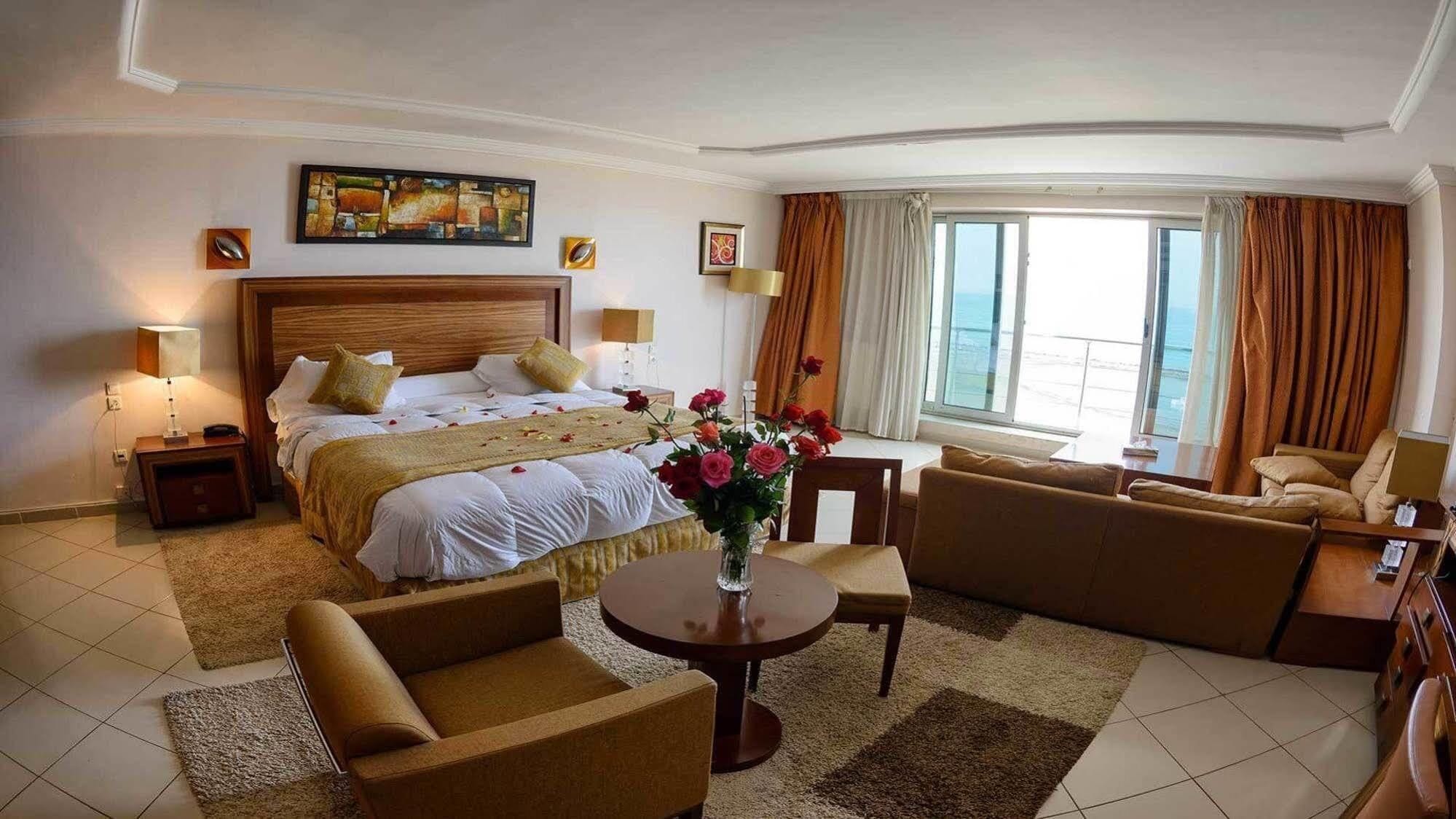 Triple Room | Premium bedding, minibar, laptop workspace, free cribs/infant beds