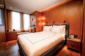 舒适双人房, 1 张特大床, 无烟房, 私人浴室 | 迷你吧、免费 WiFi、床单