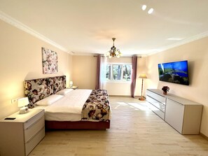 10 bedrooms, iron/ironing board, WiFi, bed sheets - Villa La Perla Exotica
Your luxury and specious Tenerife ocean view paradise! (Los Realejos)