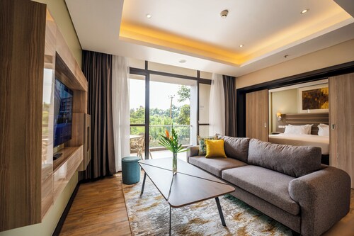 Trademark Suites at Enaki Town