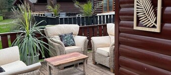 Max's Woodland Lodge