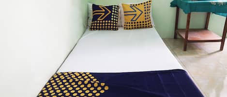 Quarto casal | Wi-Fi de cortesia, roupa de cama