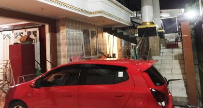 SPOT ON 93880 Guest House Bu Iin Syariah