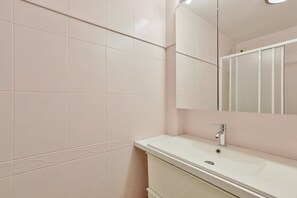 Towels, shampoo, toilet paper - Cosy Appart Avec Balcon à Proximité de la Villette (Paris)
