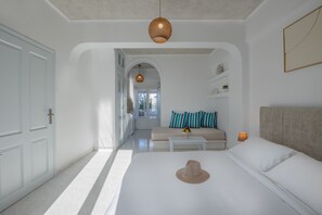 Suíte superior, vista para o mar | Frigobar, cofres nos quartos, ferros/tábuas de passar roupa