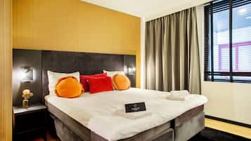 Comfort Double Room | Hypo-allergenic bedding, minibar, in-room safe, iron/ironing board