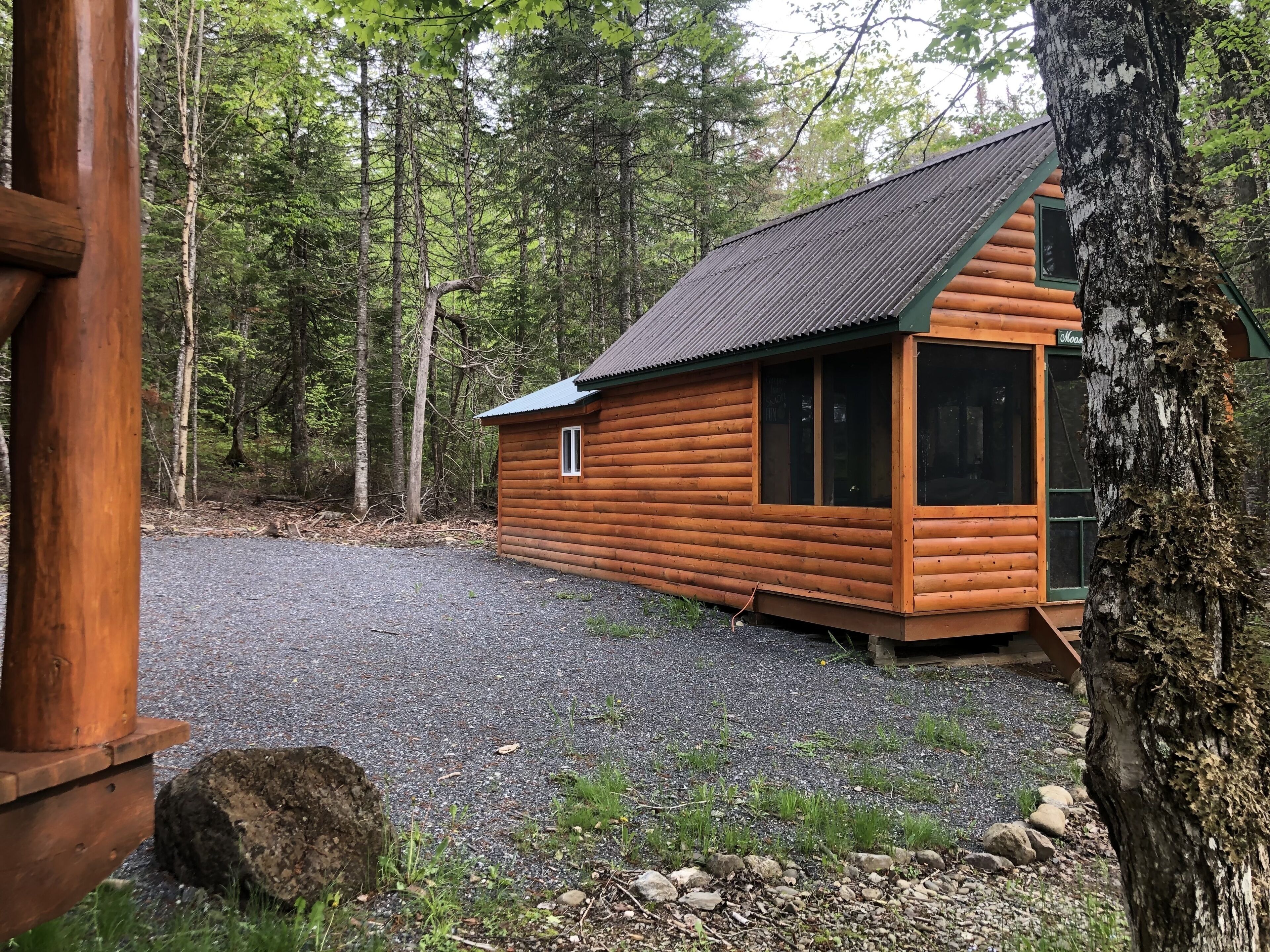 Nice little log style cabin located on the aroostook river 