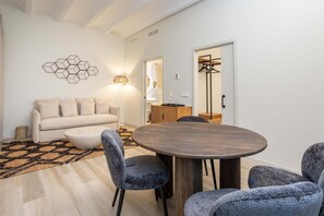 Superior Room, 1 Queen Bed, Vineyard View | 1 bedroom, premium bedding, down duvets, memory-foam beds