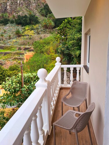 Casa Alicia Apartment 1 with 3 bedrooms, 2 bathrooms, in Hermigua, La Gomera