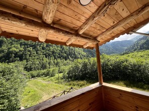 Comfort Triple Room, Mountain View | Free WiFi, bed sheets - Hemşin Ata Konağım (Camlihemsin)