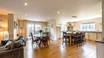 Apartment | 4 bedrooms