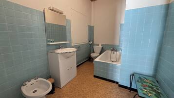 Standard Triple Room, Non Smoking, Balcony | Bathroom | Shower, bidet, towels, soap