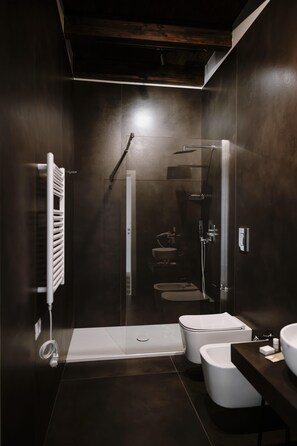 Luxury-Zimmer | 1 Schlafzimmer, hochwertige Bettwaren, Betten mit Memory-Foam-Matratzen