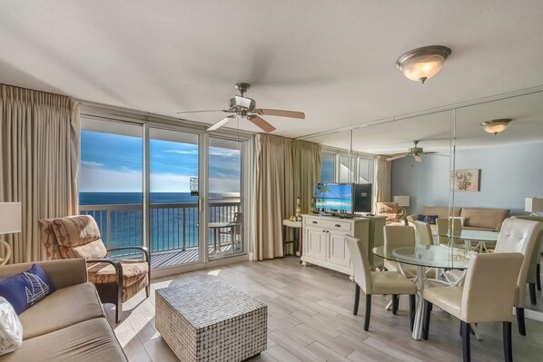 Condo, 1 habitación | Área de sala de estar | Smart TV y servicios de streaming 