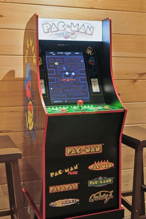Cabin, 3 Bedrooms | Games room