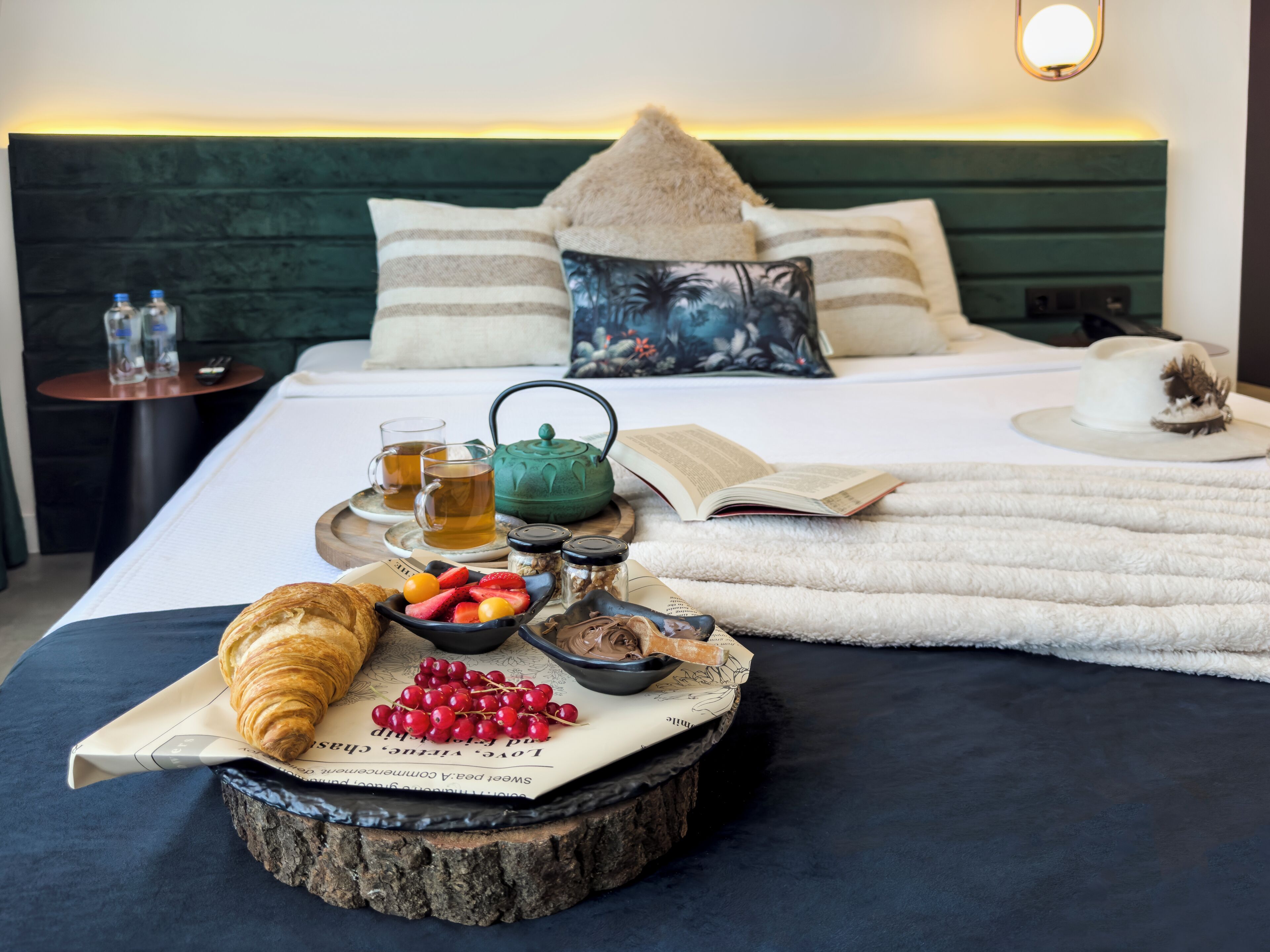 Superior Room | Hypo-allergenic bedding, minibar, in-room safe, laptop workspace