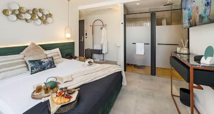 Luff Living Adult Only (+12)