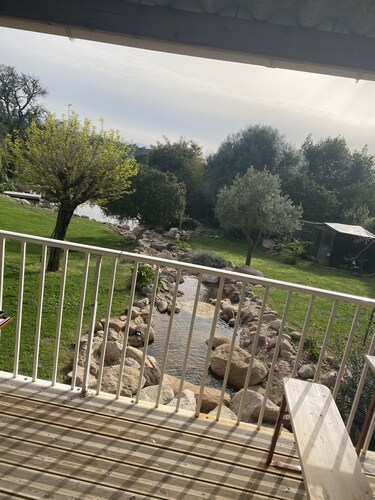 T3 15 mins from the beaches!