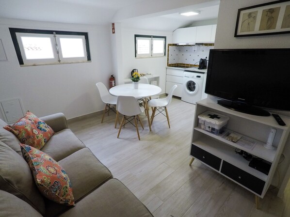 TV - Duplex de Charme com Vista Mar! (Mafra)