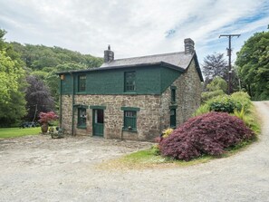 Exterior - Rhyd y Brown Farmhouse, Llys Y Fran (Clarbeston Road)