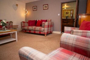 Fireplace, DVD player