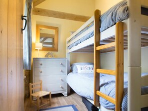 3 bedrooms, free WiFi, bed sheets - Cinnamon Cottage, Newcastle Emlyn (Felindre)