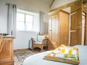 Interior - Cinnamon Cottage, Newcastle Emlyn (Felindre)