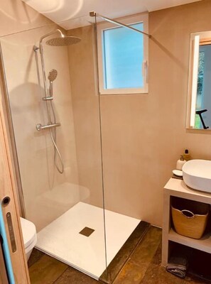 Towels, soap, toilet paper
