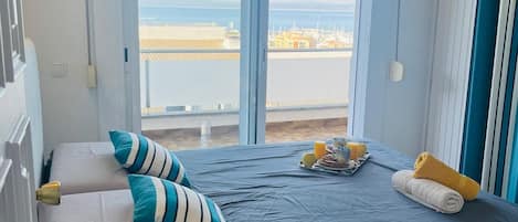 3 habitaciones, tabla de planchar con plancha, wifi y ropa de cama