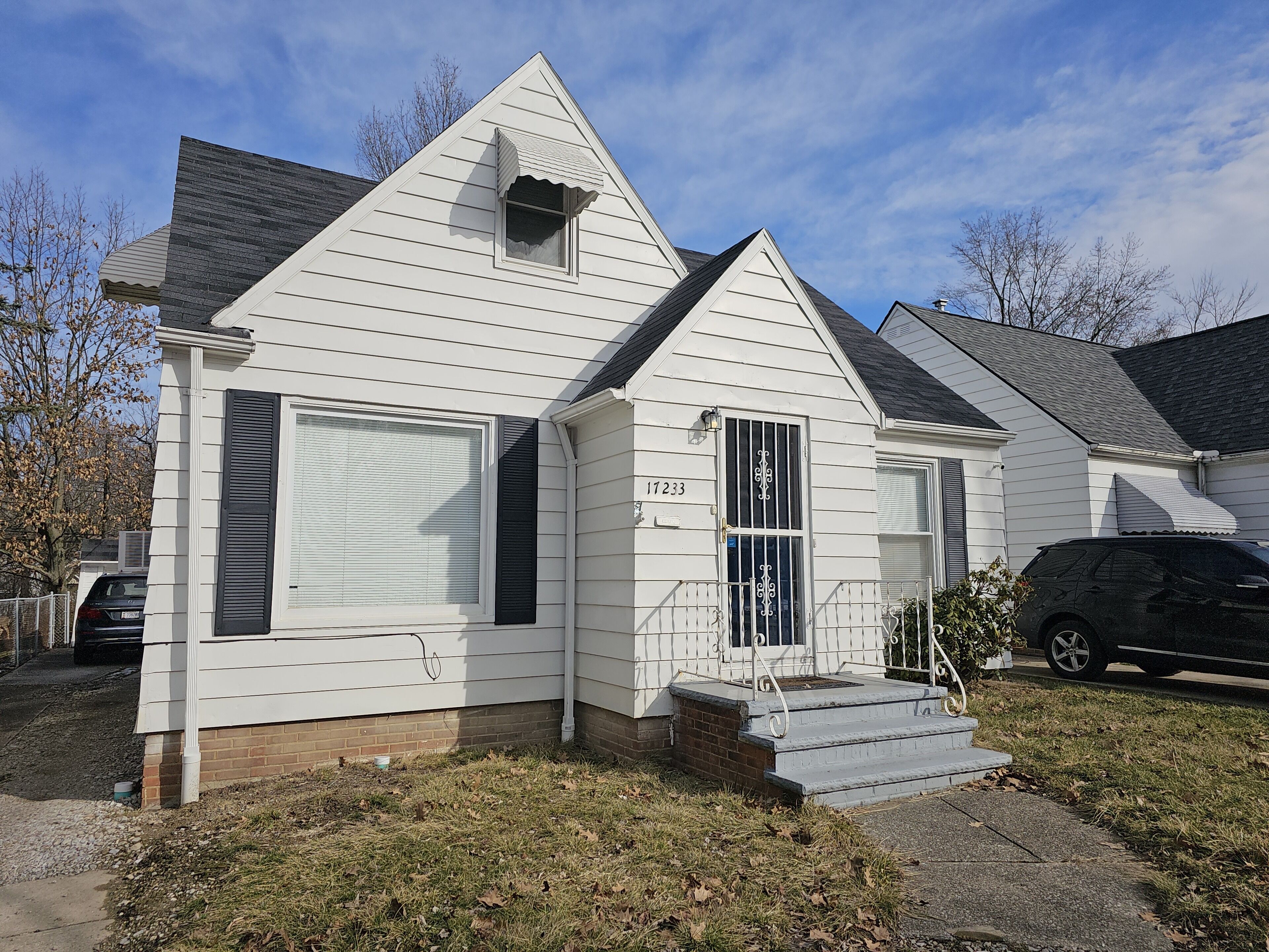 Homey 3BR near CLE! Firepit, Games and Stars!