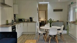 Helyk Lodge | Living area | Flat-screen TV - Willow Valley Holiday Park (Bude)