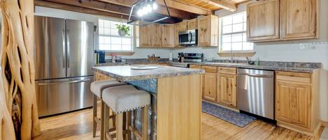 House (4 Bedrooms) | Interior