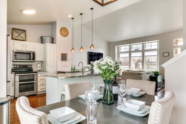 House (4 Bedrooms) | Interior