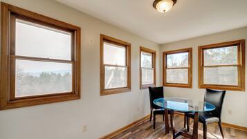 Cottage (2 Bedrooms) | Intérieur