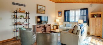Cozy Belgrade Cottage w/ Wood-burning Stove!