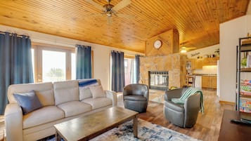 Cottage (2 Bedrooms) | Interior