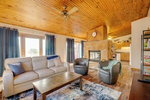 Interior - Cozy Belgrade Cottage w/ Wood-burning Stove! (Belgrade)