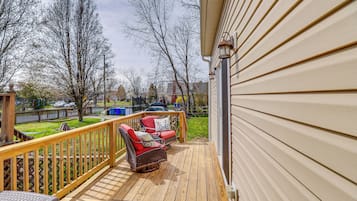 House (5 Bedrooms) | Interior