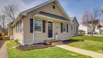 House (5 Bedrooms) | Interior