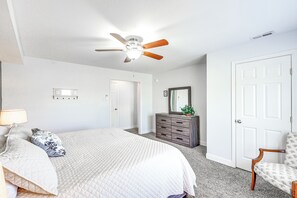 House (5 Bedrooms) | Interior