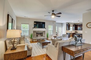 House (4 Bedrooms) | Interior
